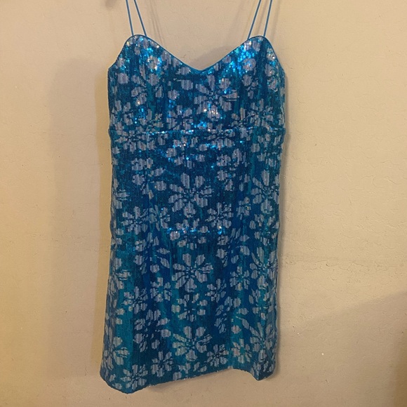 Guess women's sequin embellished bodycon dress turquoise and white - Picture 6 of 7